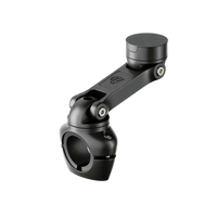 Supporto Pro Boost Shapeheart, design robusto e orientamento personalizzato per manubri moto.