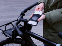 Custodia magnetica Shapeheart per supporto bici PRO - vista dettagliata. Illustrazione della custodia magnetica inclusa, ideale per fissare il telefono in modo sicuro mantenendolo accessibile.