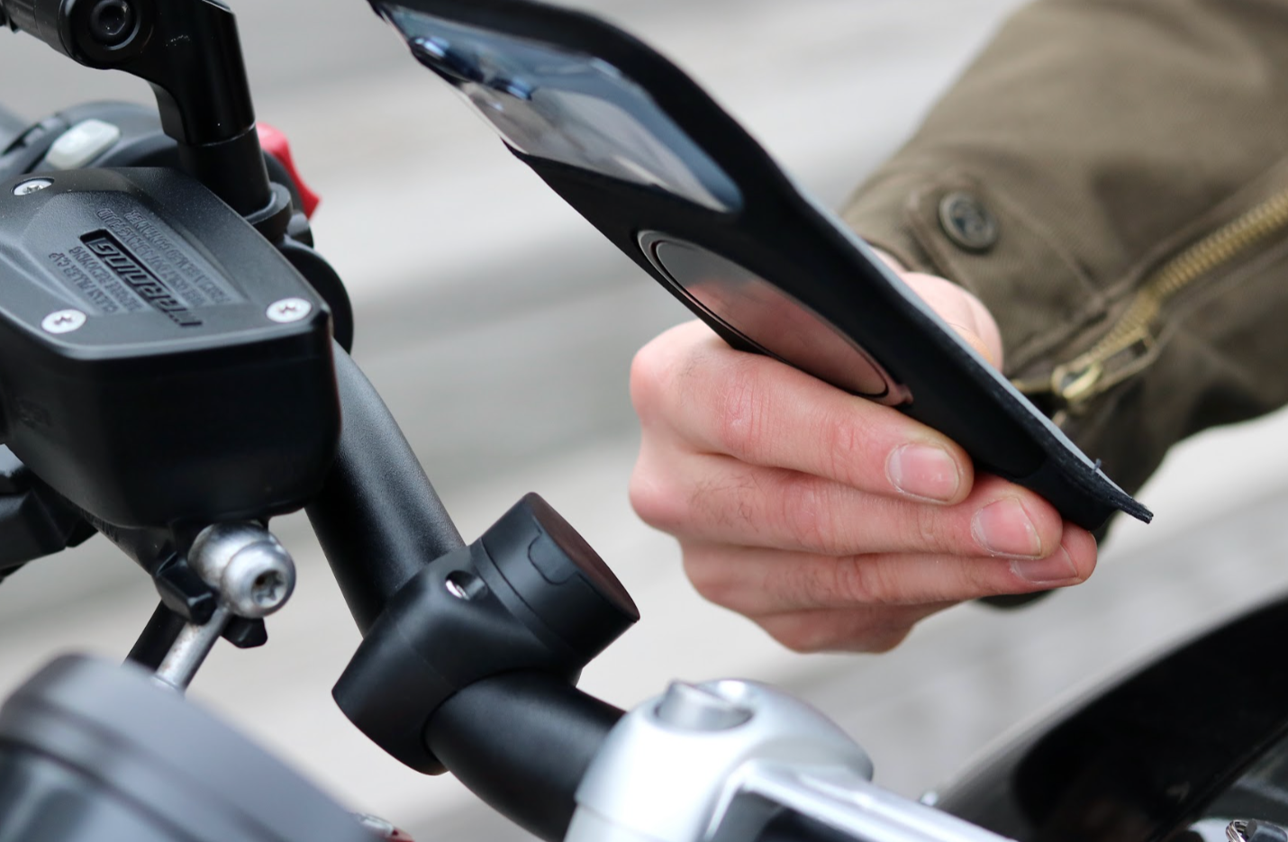 Supporto telefono per moto PRO Shapeheart