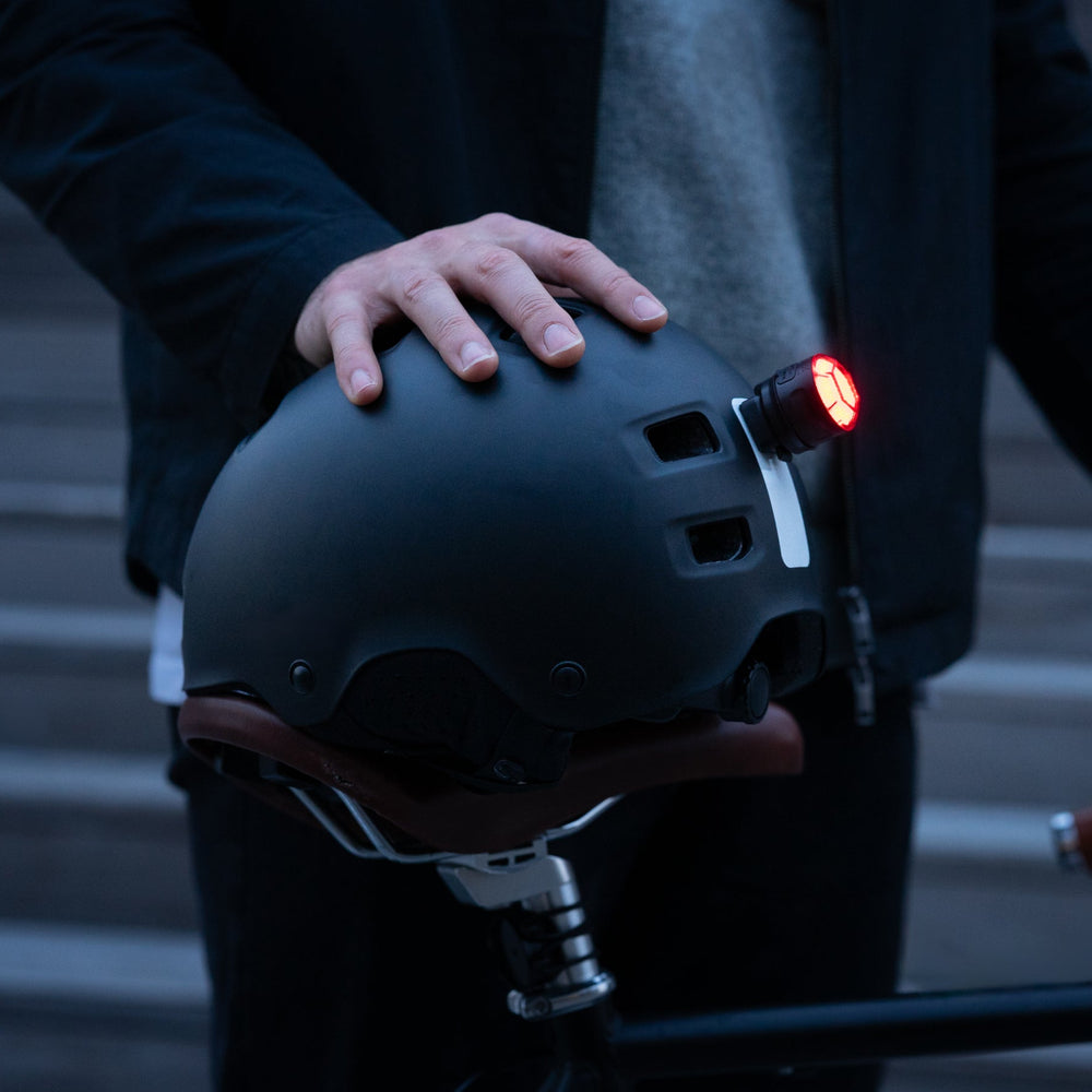 Supporto a clip VIOO fissato su un casco – Supporto magnetico a clip VIOO per casco Shapeheart