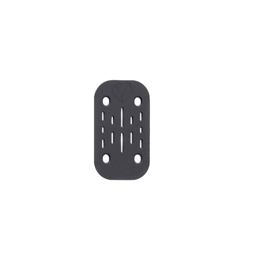 Cinghia Shapeheart per specchietto retrovisore - compatibilità scooter. Immagine che mette in evidenza l'utilizzo delle cinghie con un supporto per specchietto retrovisore su uno scooter per un fissaggio affidabile.