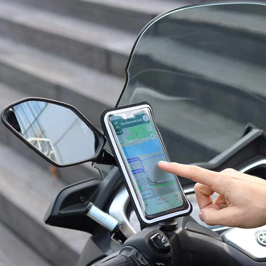 La pochette Shapeheart protège votre téléphone des vibrations et de la pluie tout en assurant le tactile lors des jours de pluie. Elle est parfaitement tactile.