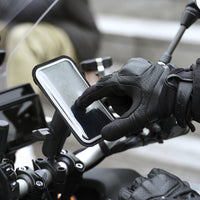 La custodia del supporto per adattatore sferico universale Shapeheart protegge il vostro telefono dalle intemperie senza alterare il touch del vostro schermo.