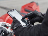 La custodia Shapeheart protegge il tuo telefono dalle vibrazioni e dalla pioggia garantendo al contempo il funzionamento del touchscreen nei giorni di pioggia. È perfettamente touch.