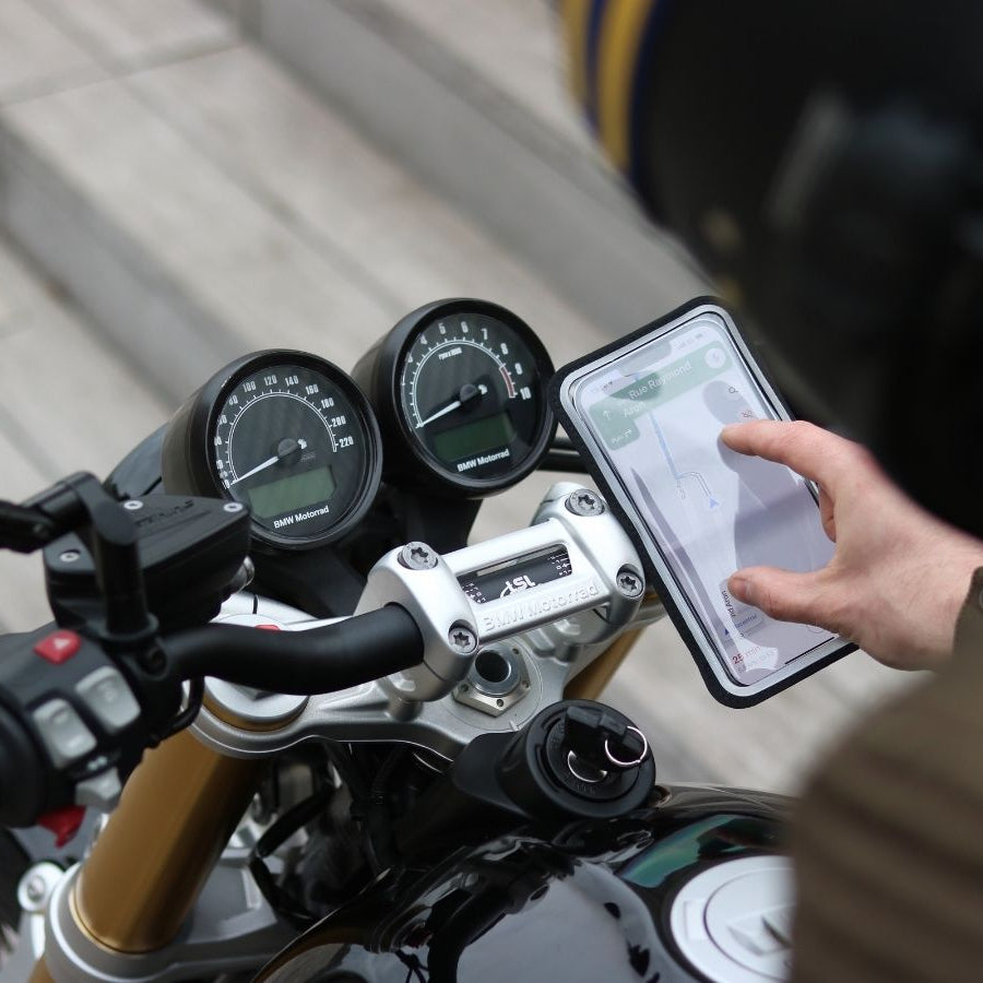 La custodia Shapeheart protegge il tuo telefono dalle vibrazioni e dalla pioggia garantendo al contempo il funzionamento del touchscreen nei giorni di pioggia. È perfettamente touch.
