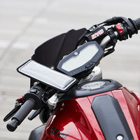 Supporto telefono Shapeheart, tenuta sicura dello smartphone su moto, progettato per vibrazioni e sicurezza.